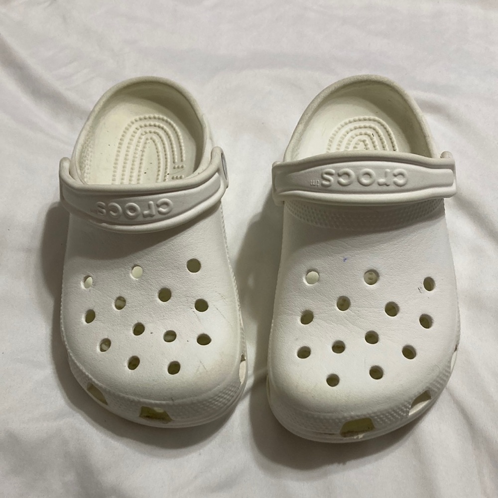 Crocs White J 2